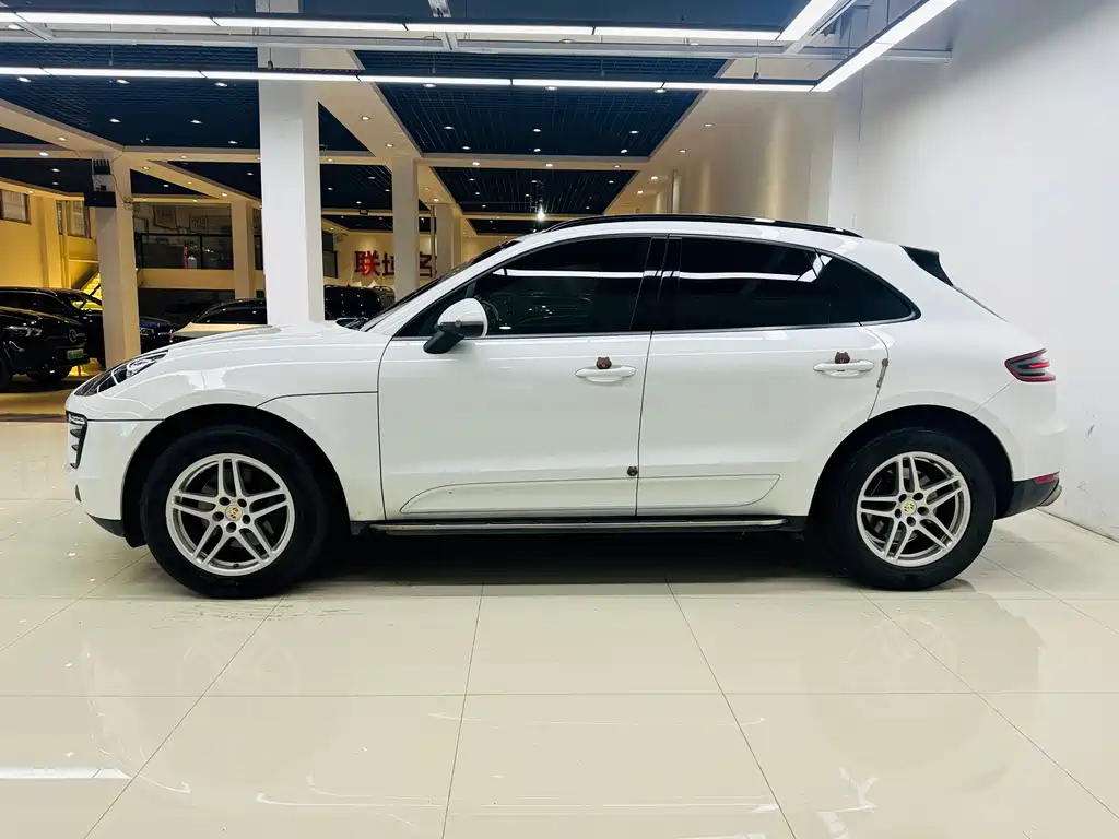 Porsche Macan 2017 — фото 4