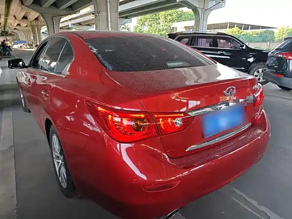 Infiniti Q50L 2015