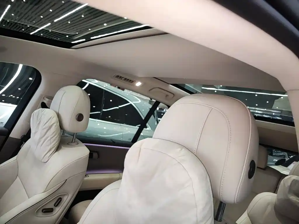 Li Auto i8 2025 — фото 14