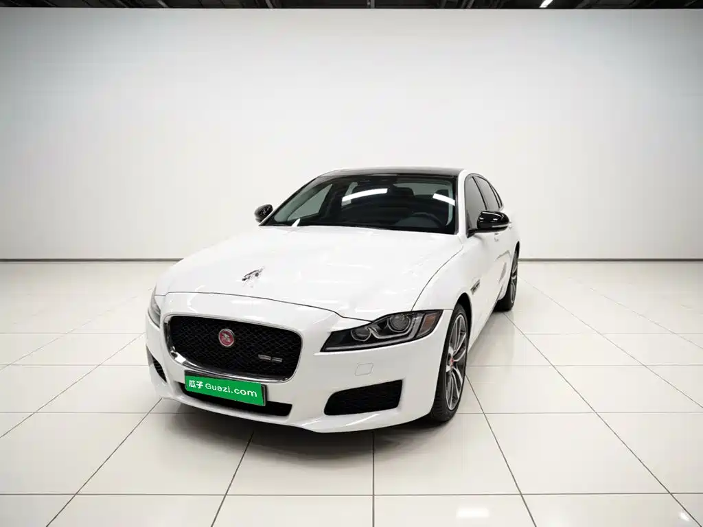 Jaguar XFL 2018 — фото 3