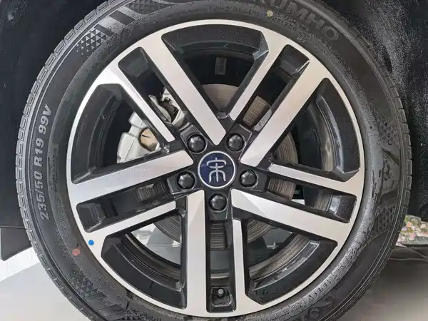 BYD Song L DM-i 2025