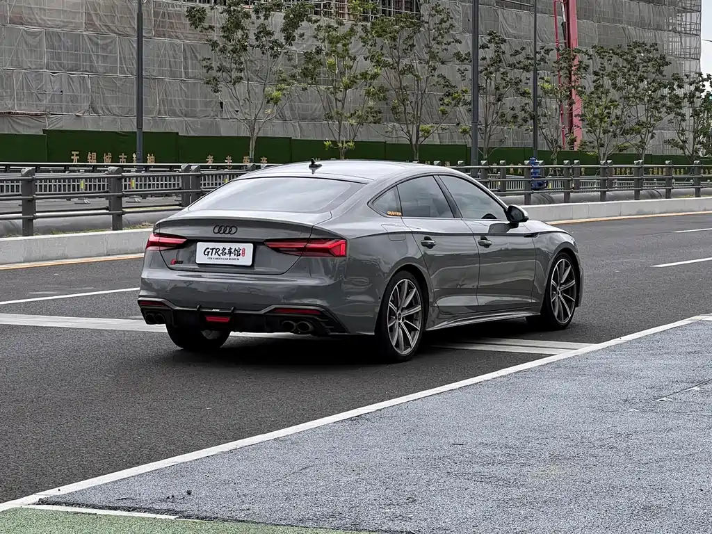 Audi S5 2023 — фото 11
