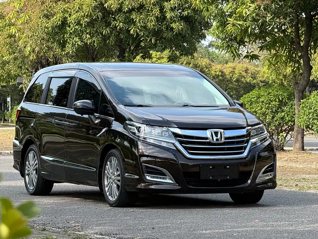 Honda Elysion 2018 — фото 3