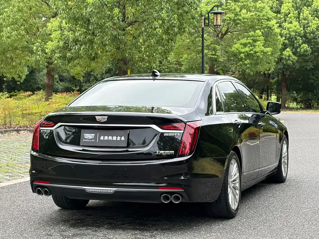 Cadillac CT6 2021 — фото 8