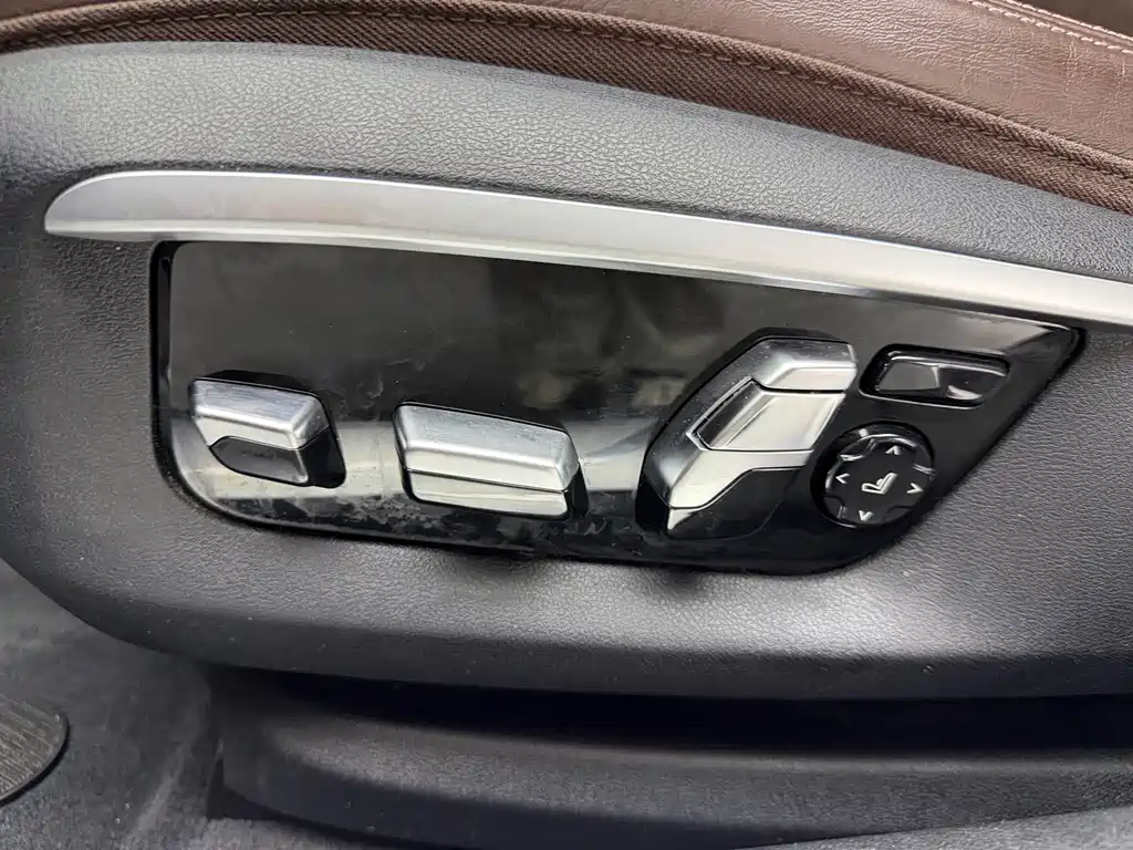 BMW 7 Series 2016 — фото 17