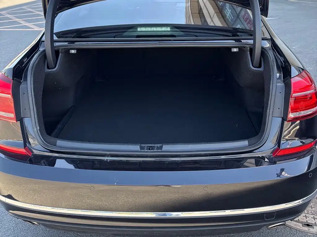 Volkswagen Passat 2019 — фото 15