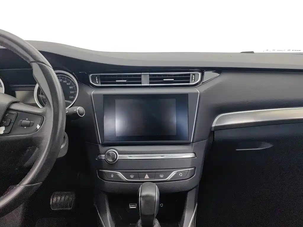 Peugeot 408 2015 — фото 12