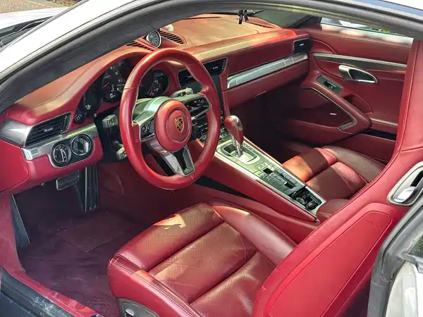 Porsche 911 2019