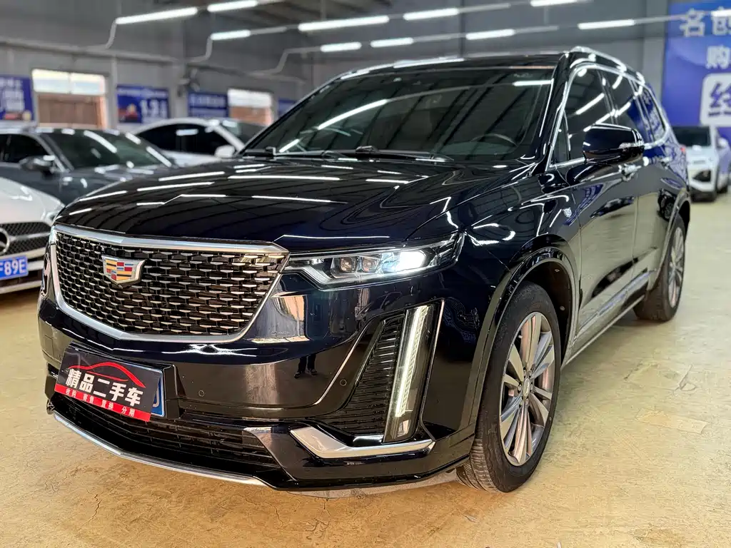Cadillac XT6 2021 — фото 1