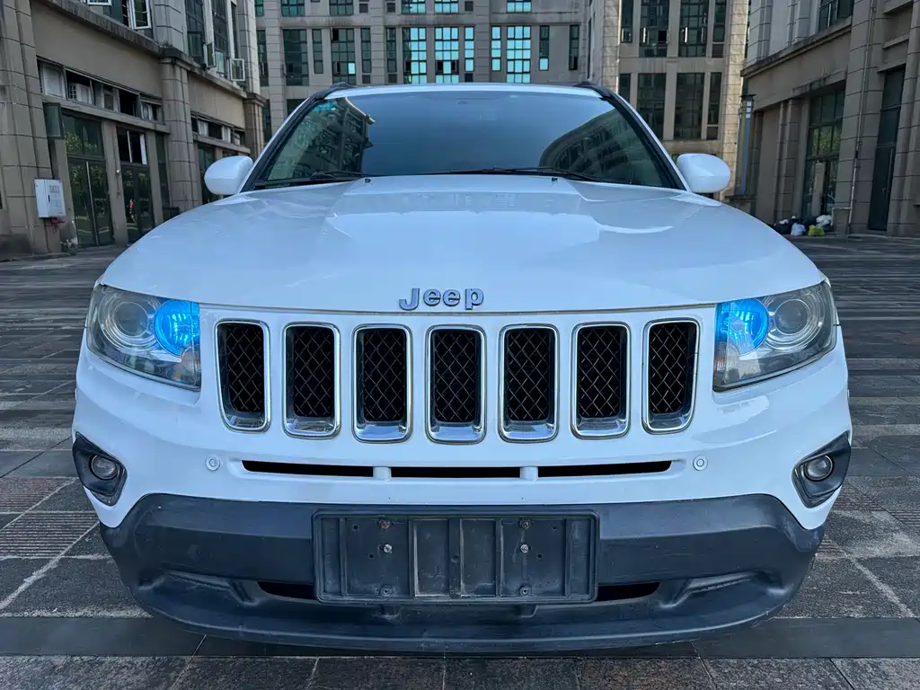 Jeep Compass 2015 — фото 2