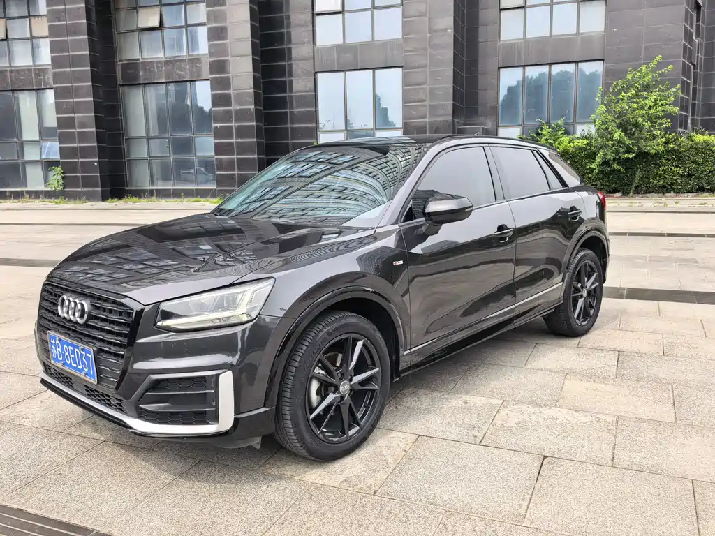 Audi Q2L 2021