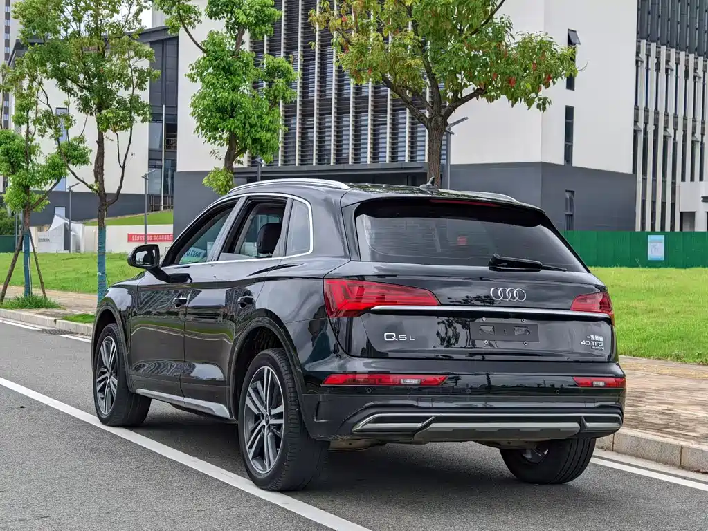 Audi Q5L 2022