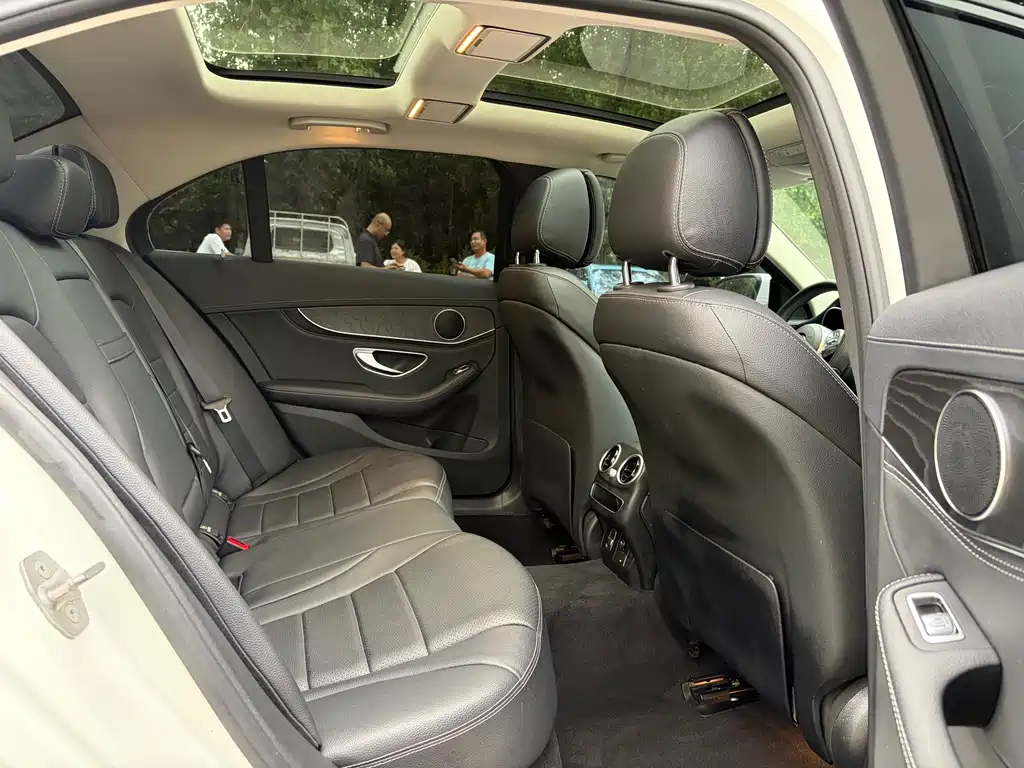 Mercedes-Benz C-Class 2020 — фото 14