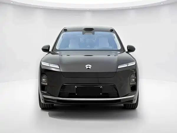 NIO ES8 2025