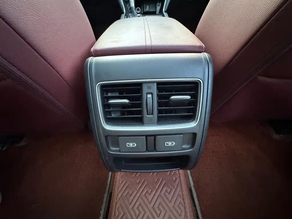 Honda Accord 2022 — фото 17