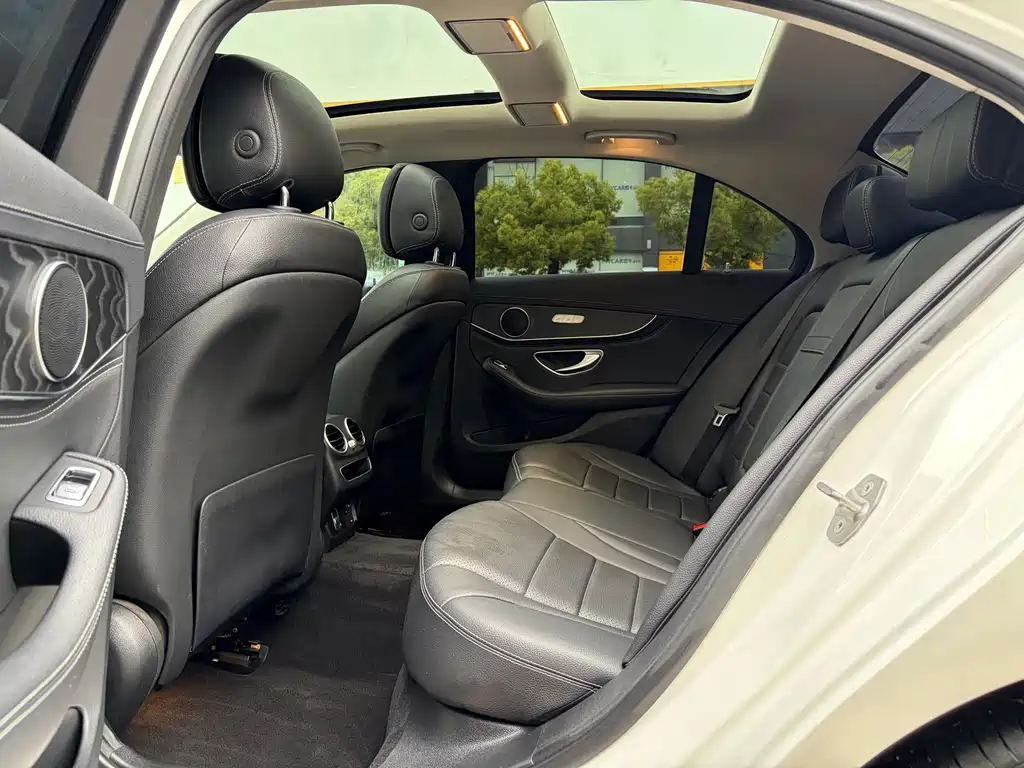 Mercedes-Benz C-Class 2020 — фото 12