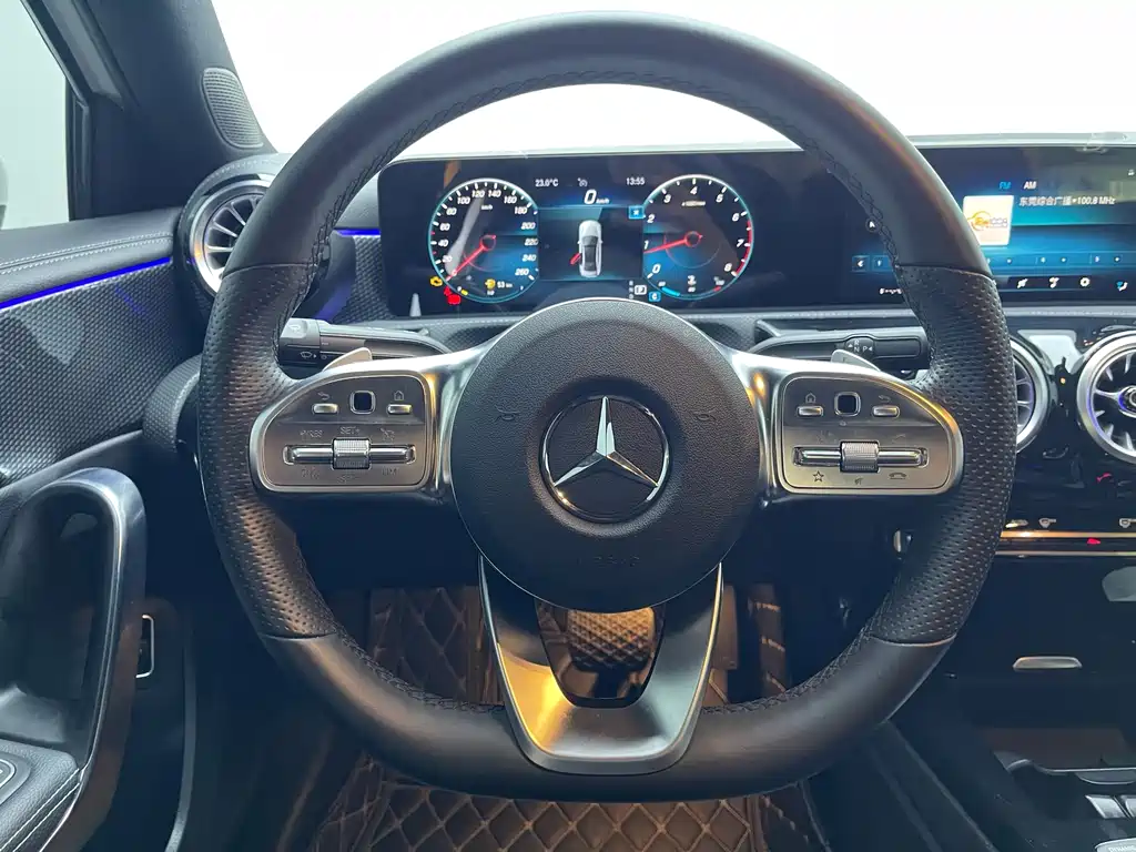 Mercedes-Benz A-Class 2022 — фото 15