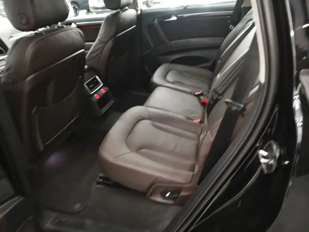 Audi Q7 2015 — фото 14