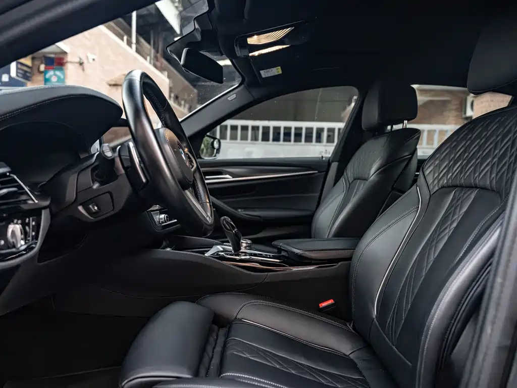 BMW 5 Series 2023 — фото 15