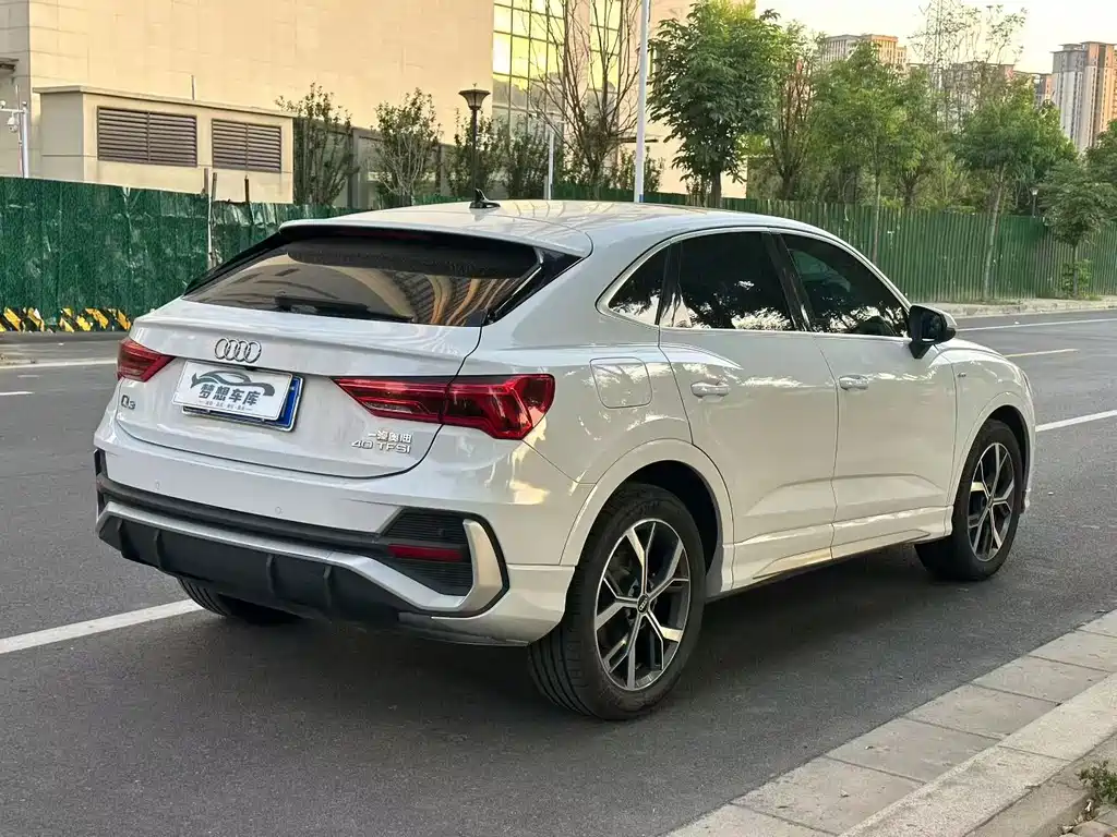 Audi Q3 Sportback 2021 — фото 9