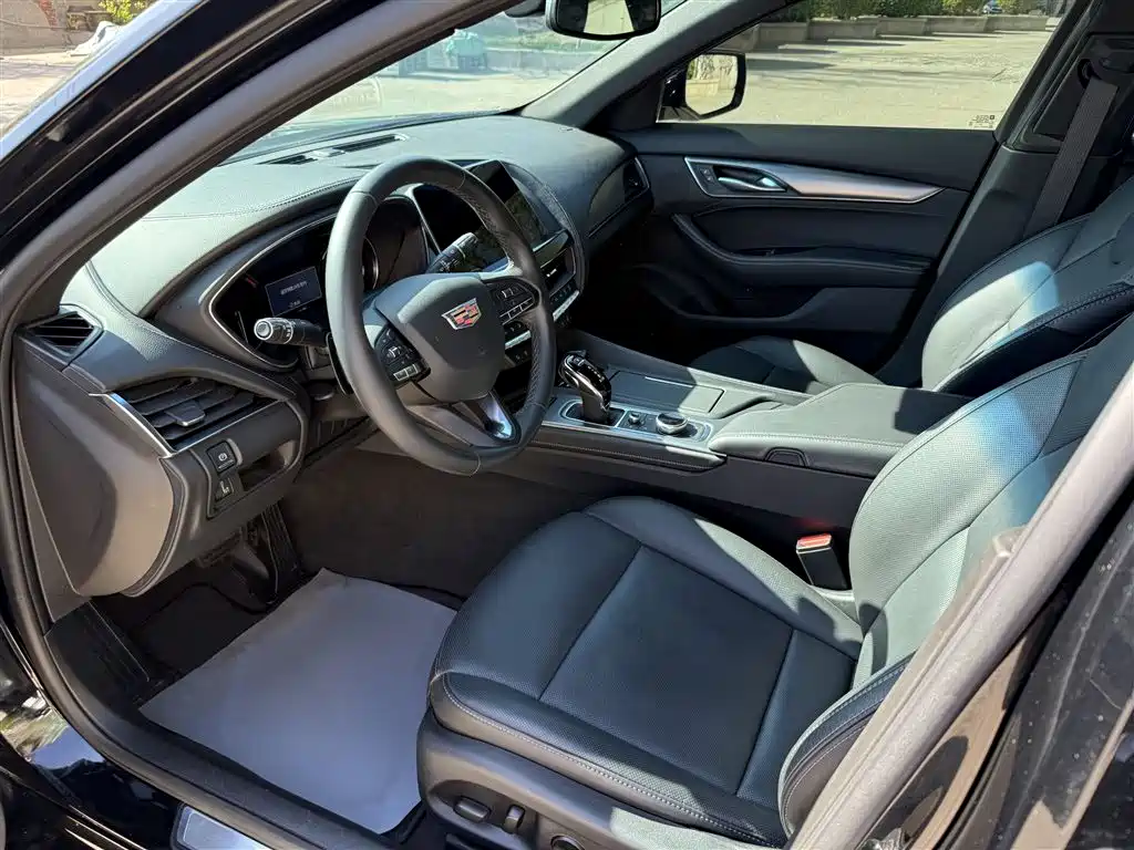 Cadillac CT5 2023 — фото 20