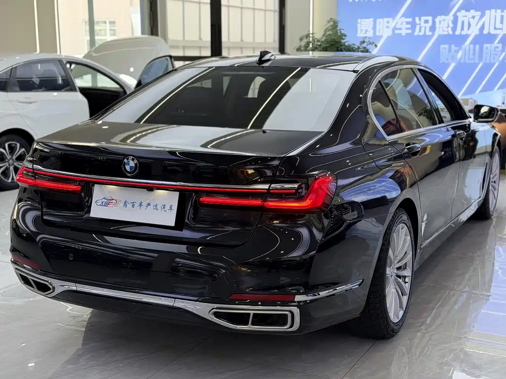 BMW 7 Series 2020 — фото 10