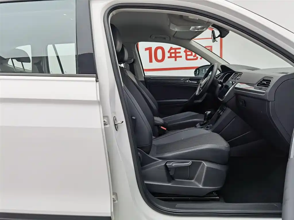 Volkswagen Tiguan L 2021 — фото 23