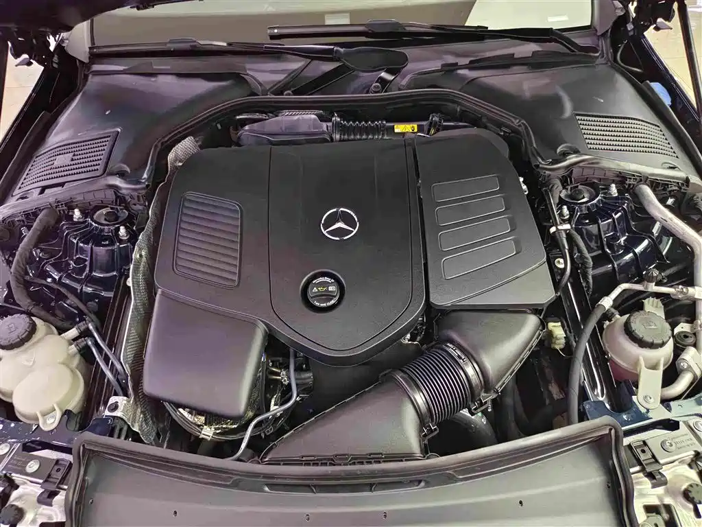 Mercedes-Benz C-Class 2023 — фото 17