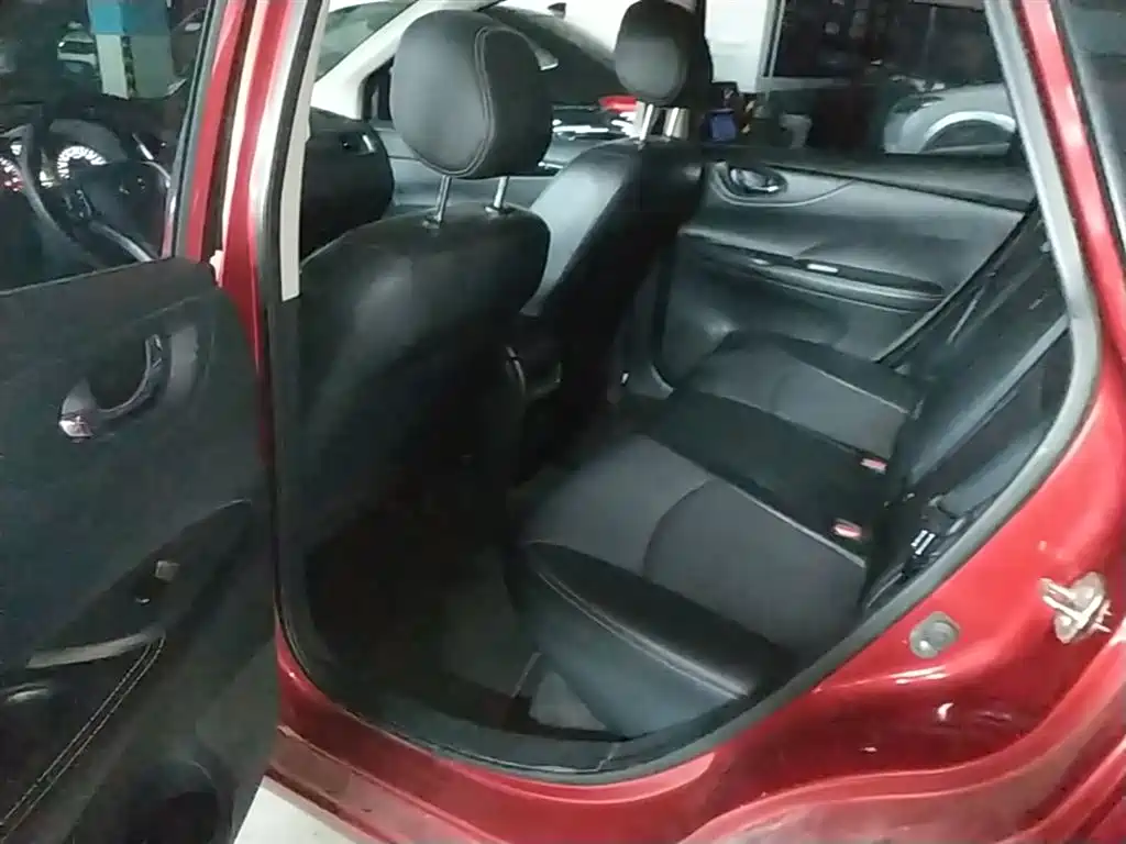 Nissan Tiida 2019 — фото 17