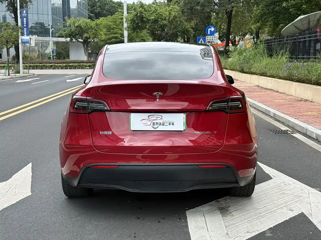 Tesla Model Y 2022 — фото 18