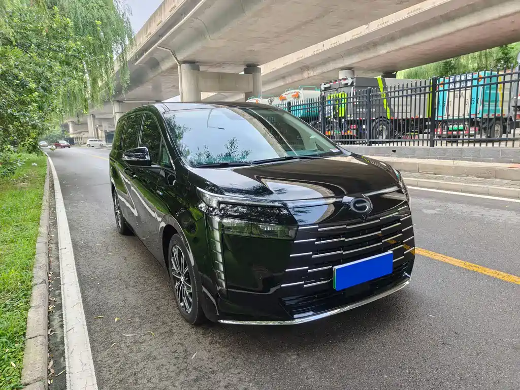 GAC Trumpchi E8 PHEV 2024 — фото 3