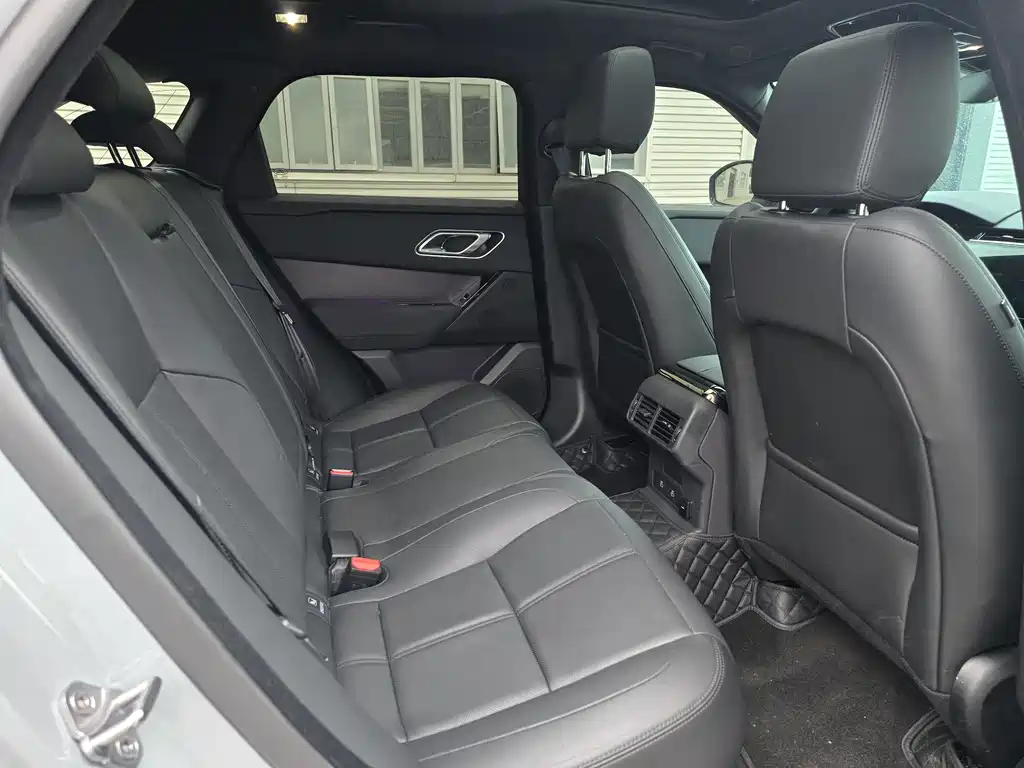 Land Rover Velar 2025 — фото 12