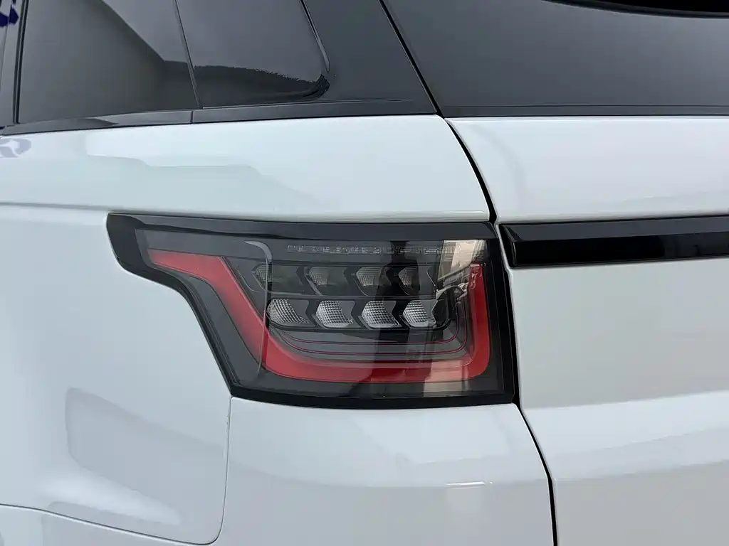 Land Rover Sport 2020 — фото 18