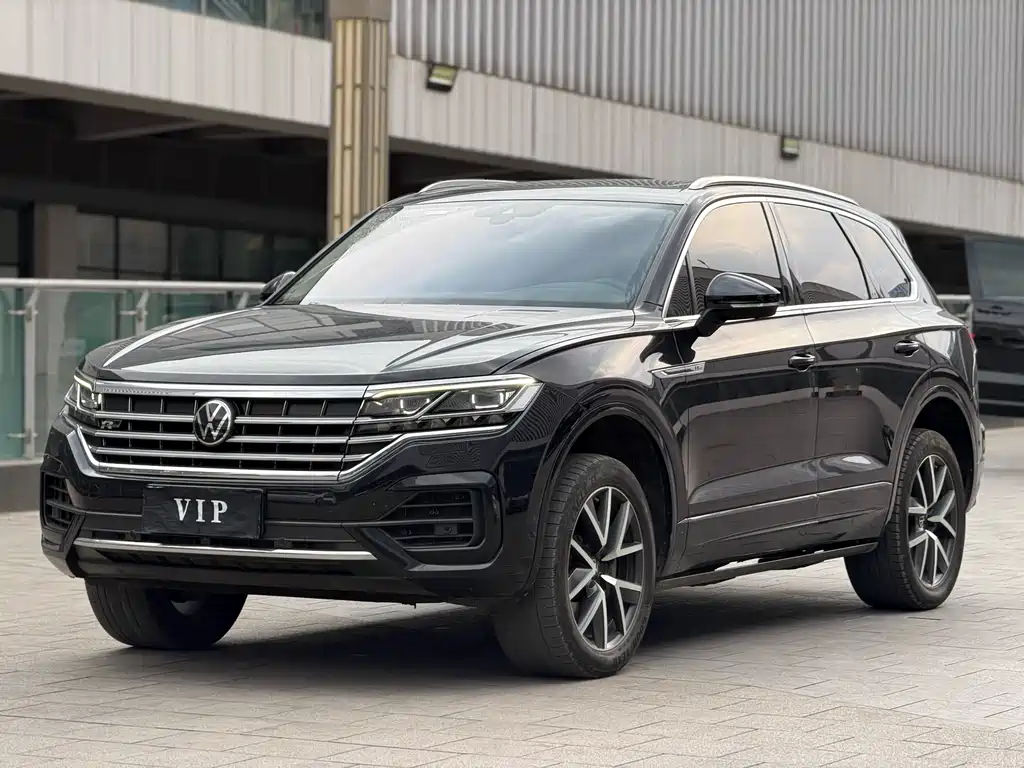 Volkswagen Touareg 2021 — фото 1