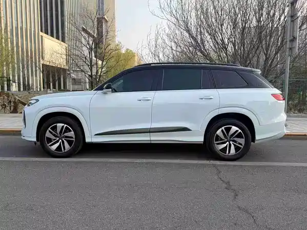 Audi Q6 2024
