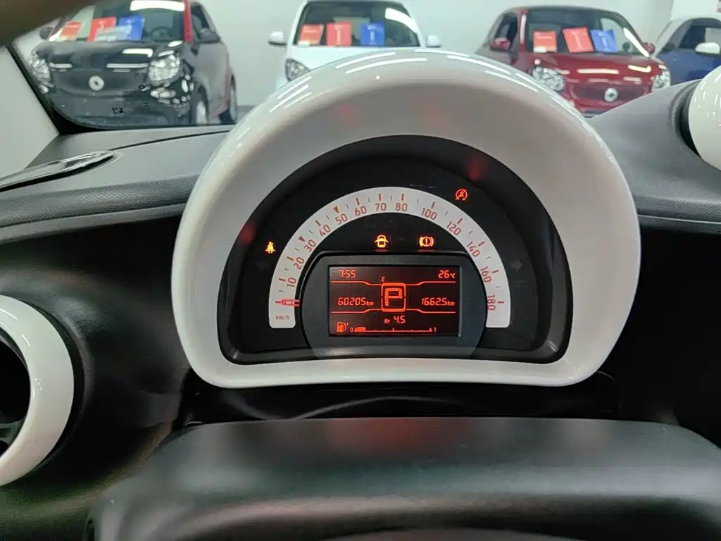 smart fortwo 2016 — фото 12
