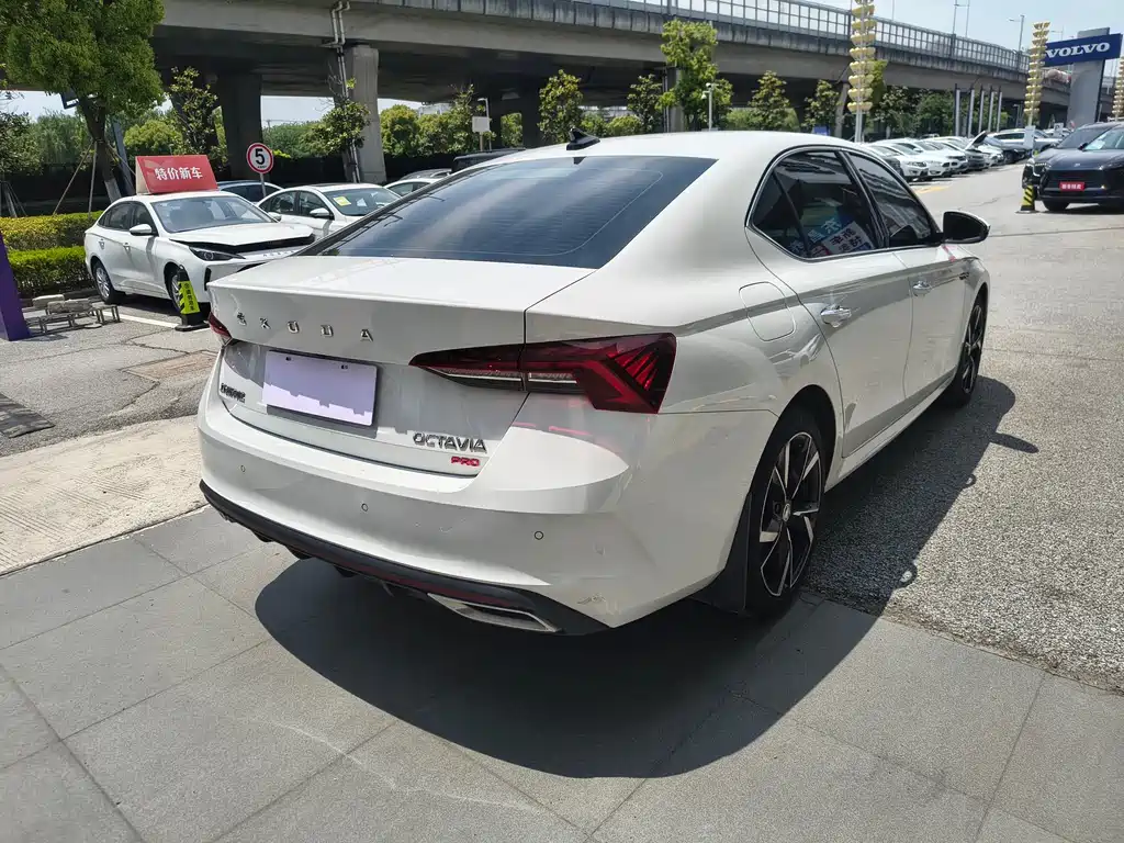 Skoda Octavia 2023
