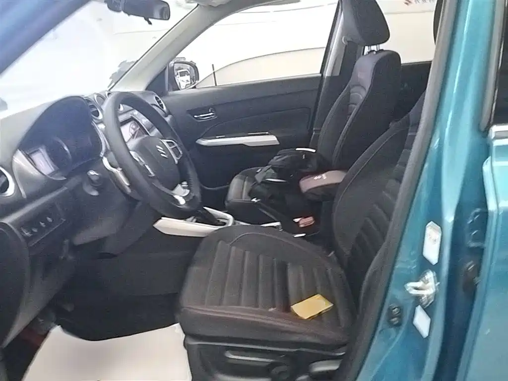 Suzuki Vitara 2016 — фото 15