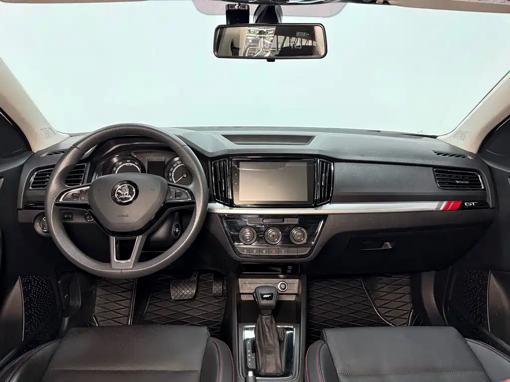 Skoda Kamiq 2023 — фото 10