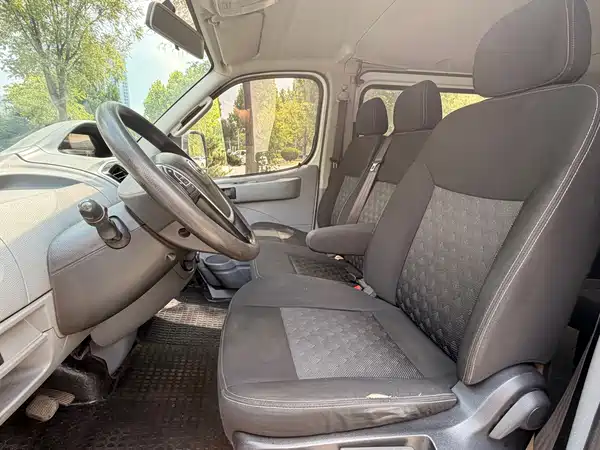 Maxus V80 2022