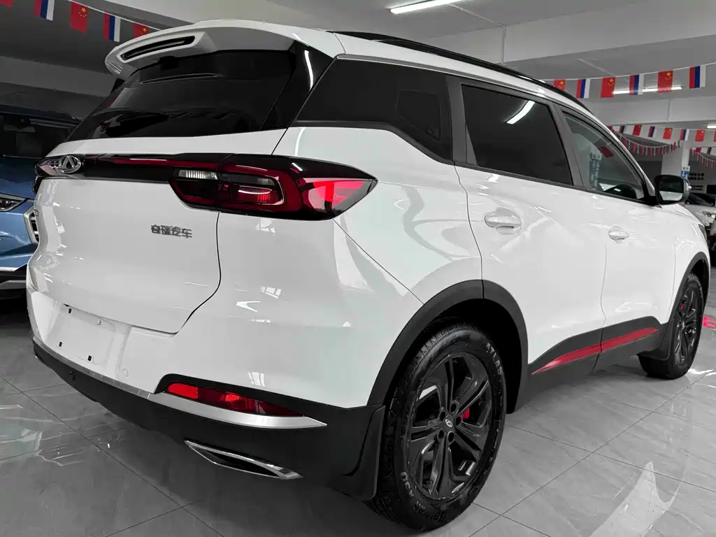 Chery Tiggo 7 2023 — фото 17