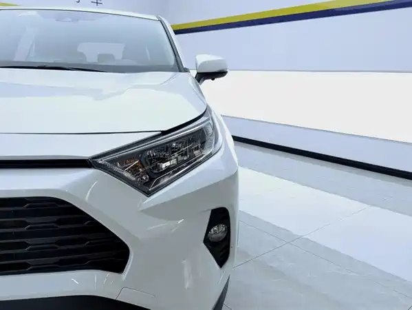 Toyota RAV4 2021