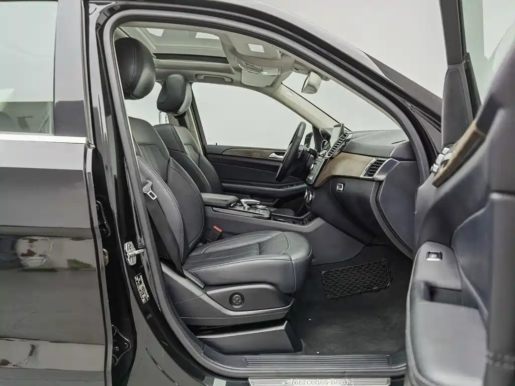 Mercedes-Benz GLE 2016 — фото 23