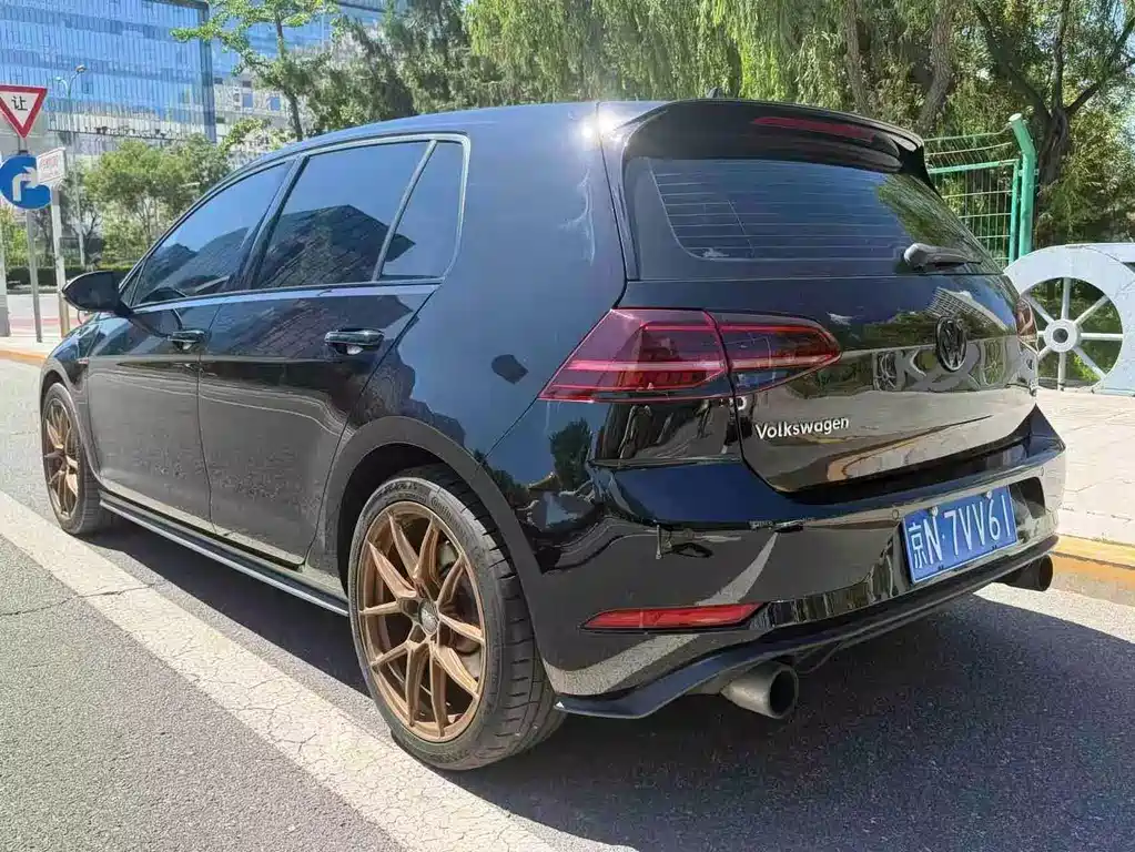 Volkswagen Golf GTI 2019