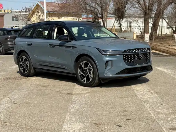 Lincoln Nautilus 2025