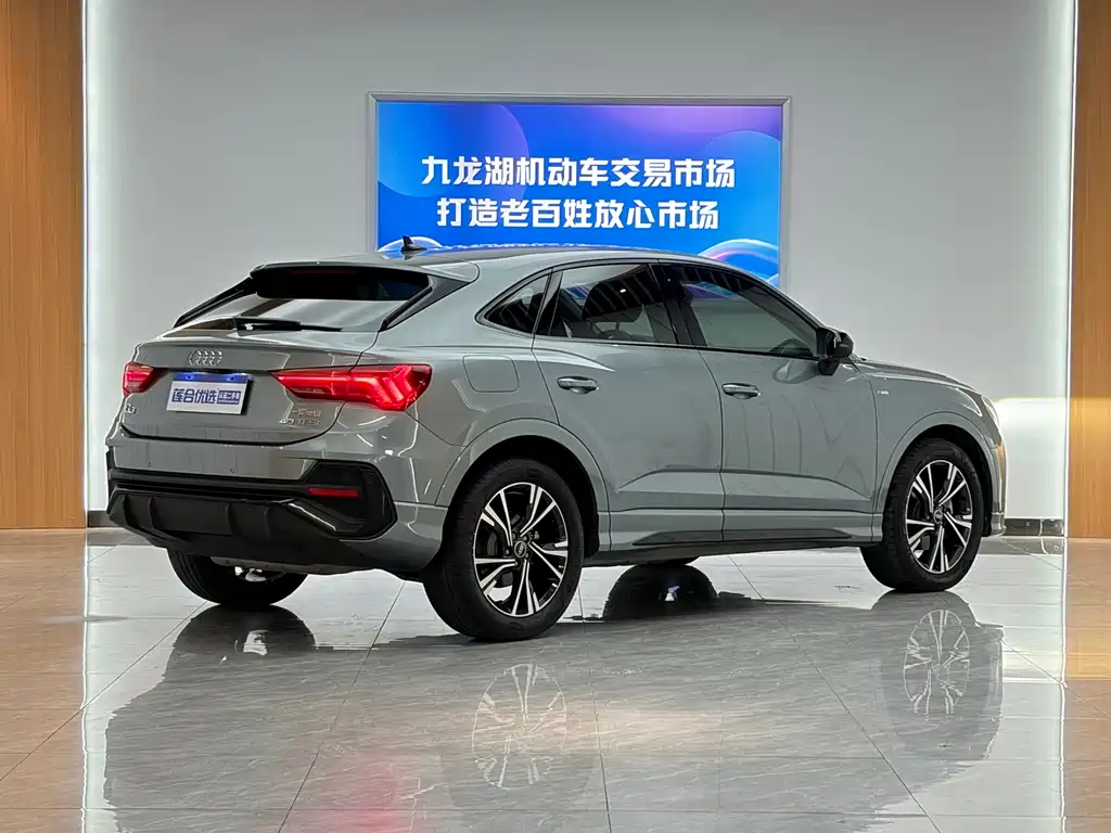 Audi Q3 Sportback 2022 — фото 7