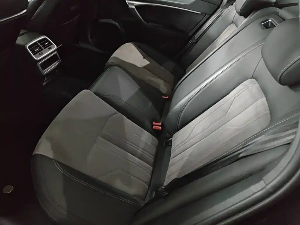 Audi A6L 2023 — фото 17