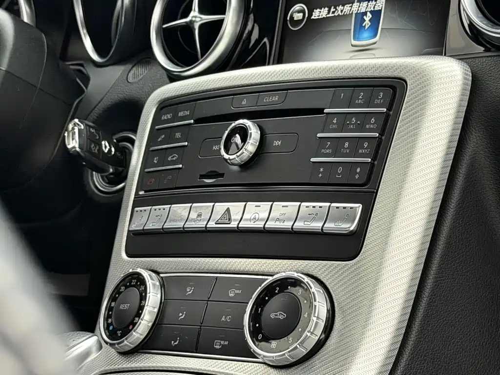 Mercedes-Benz SLC 2017 — фото 15