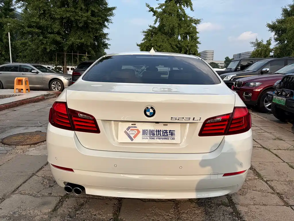 BMW 5 Series 2012