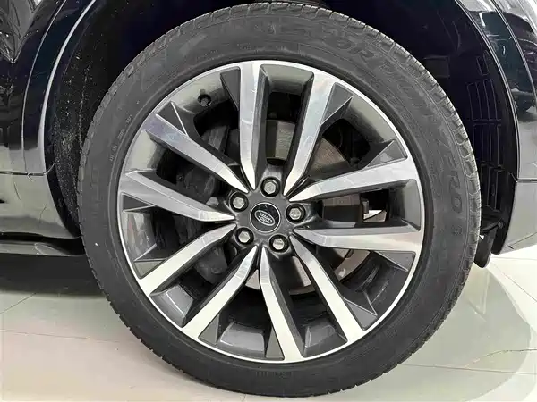Land Rover Discovery 2024